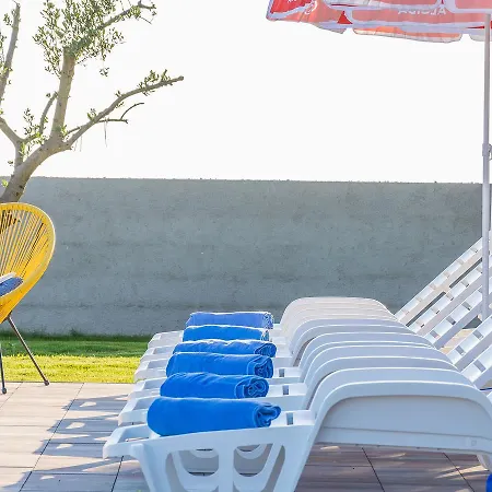 Tranquil In With Swimming Pool וילה *