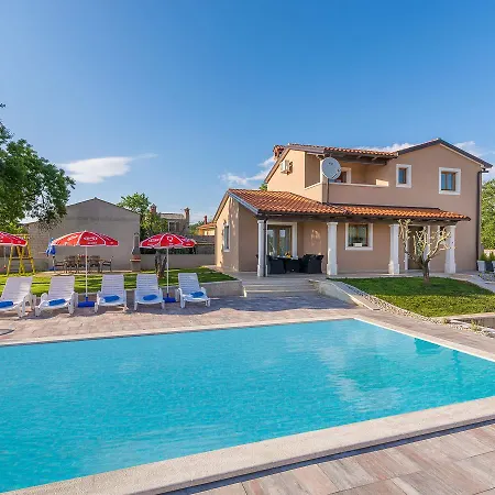 Gita Villa *